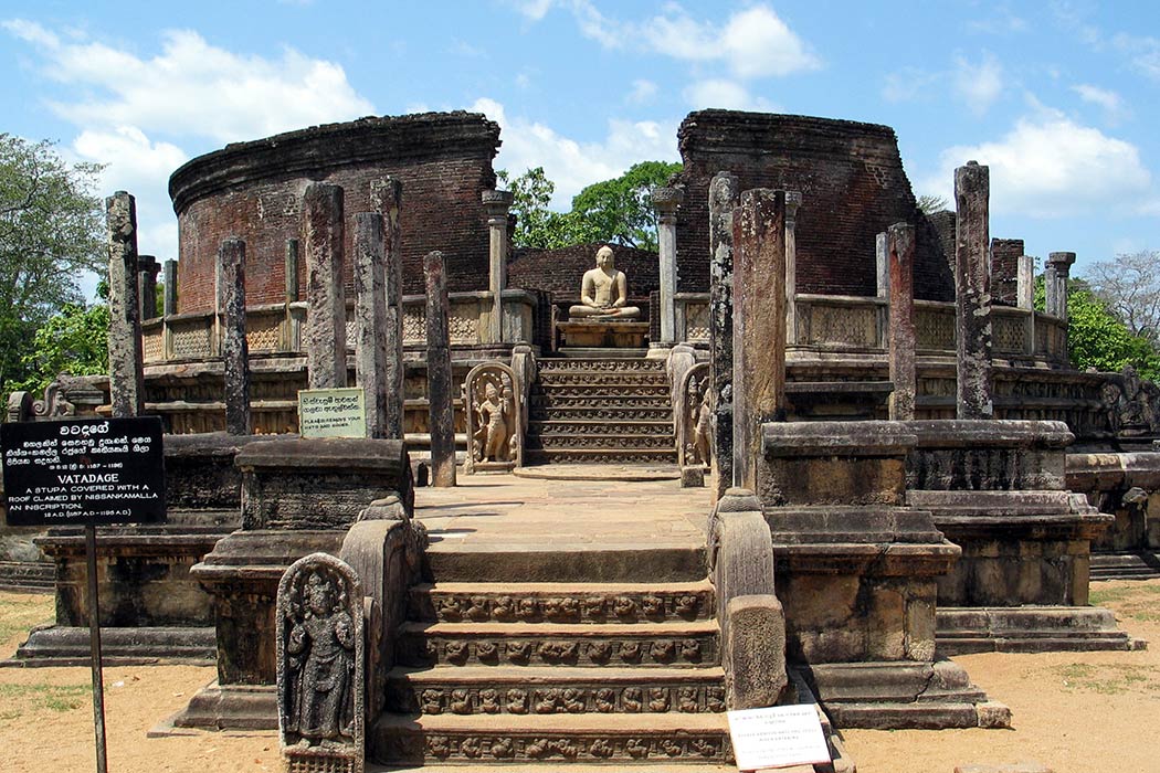 Polonnaruwas-Archaeological-1050x700-1