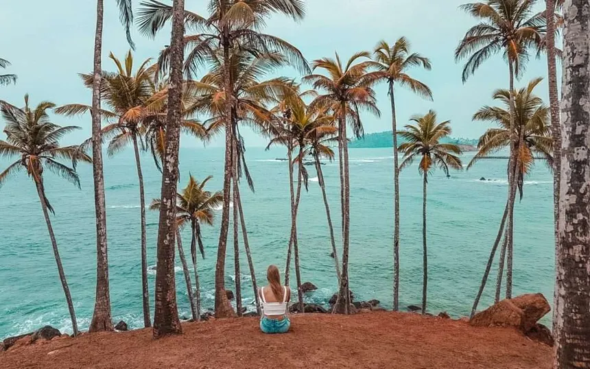 mirissa-beach-1-1024x640